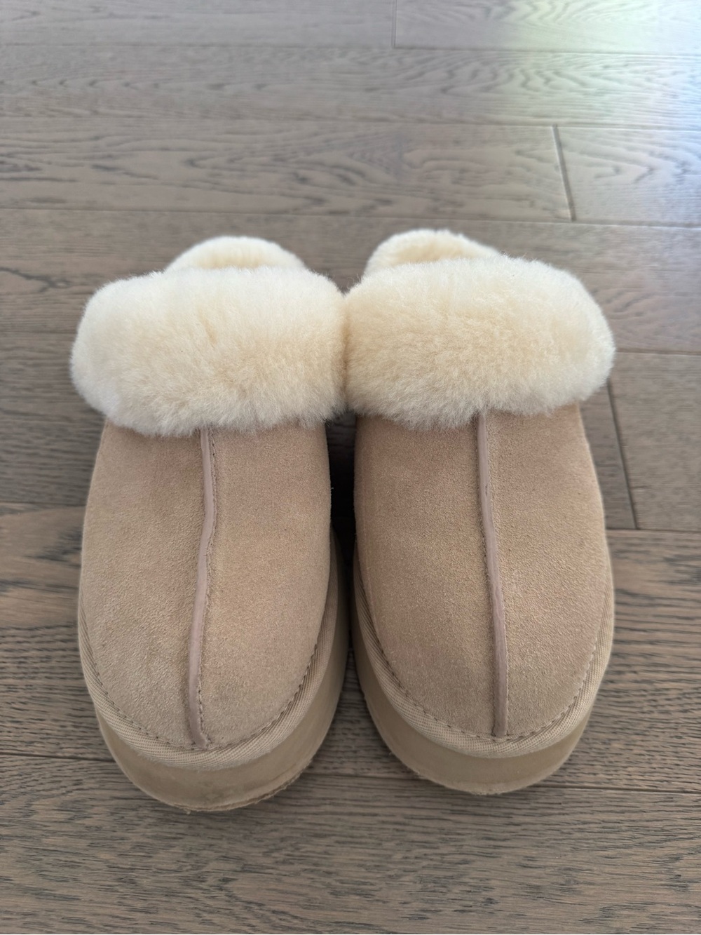 UGG Chestnut Suede and Sheepskin Slippers with Cream Fur Trim - Picture 2 of 6